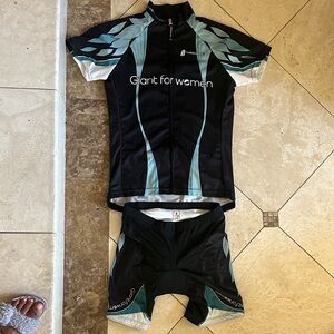 Women’s Black & Teal Cycling Jersey and Shorts Set